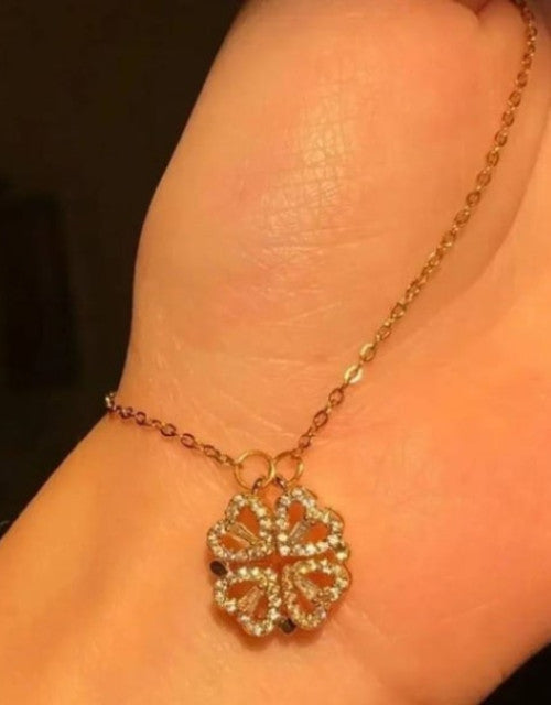 2-in-1 Magnetic Love Necklace
